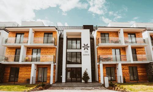 Slovensko: Orava u výletních cílů v apartmánech Vila Zuberec + úschovna kol, dětský koutek a možnost wellness