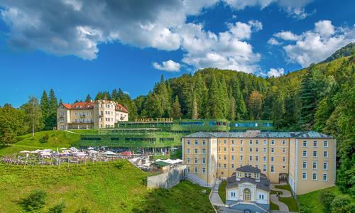 Slovinsko: Rimske Toplice v Hotelu Rimski dvor ****+ s polopenzí, 7 vířivkami, 5 saunami a termálními bazény
