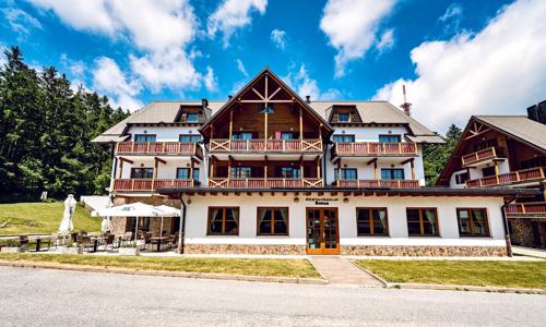 Slovinsko ve Wellness & Spa Hotelu Bolfenk **** s polopenzí, neomezeným vstupem do bazénu a saunami + drink