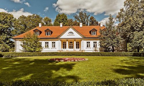 Stylový pobyt 4 km od Krakova: Dwór w Tomaszowicach *** se snídaní/polopenzí a slevami do restaurací i zoo