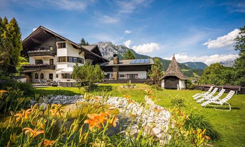 Štýrsko ve 4* Hotelu Landhaus St. Georg: Slovenský personál, polopenze, wellness, koupaliště a bohaté vyžití