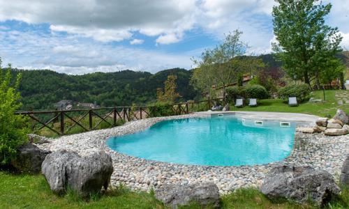 Toskánsko v objetí přírody v Hotelu Borgo I Tre Baroni **** s venkovním panoramatickým bazénem + snídaně