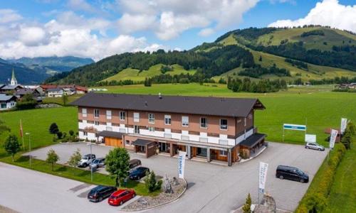 Tyrolské hory: Pobyt ve Fairhotelu Hochfilzen se snídaní, wellness centrem se saunami + balíček slev