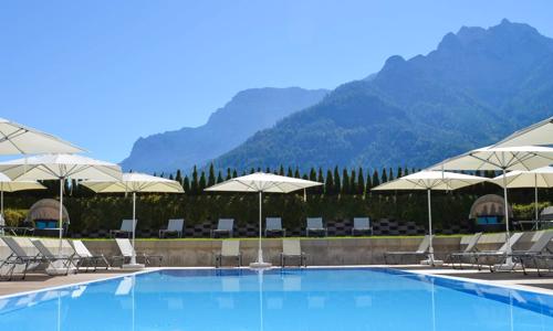 Tyrolsko v Elaya Hotel Steinplatte **** s polopenzí a neomezeným wellness (2 000 m²) s bazény a saunami
