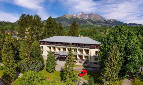 Vysoké Tatry: Tatranská Lomnica v moderním Hotelu Lujza Major *** se snídaněmi a vstupem do wellness