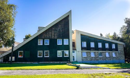 Vysoké Tatry u Lomnického štítu v Hotelu Tatranec s polopenzí, vstupem do sauny a slevou do AquaCity Poprad
