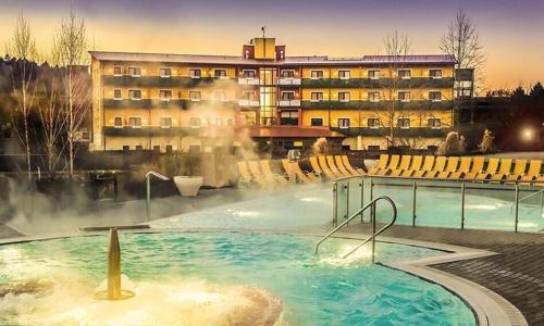 Wellness pobyt v jižním Burgenlandu: 4* Hotel Puchasplus Stegersbach s přímým vstupem do termálů + snídaně