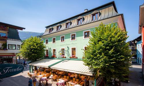 Zell am See u Zellského jezera v luxusním Hotelu Grüner Baum **** s wellness a polopenzí + slevová karta